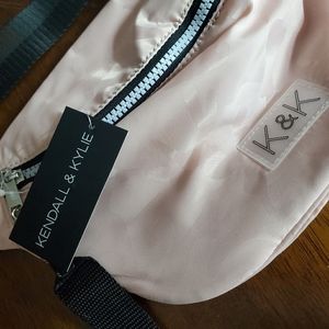 Kendall & Kylie fanny bag